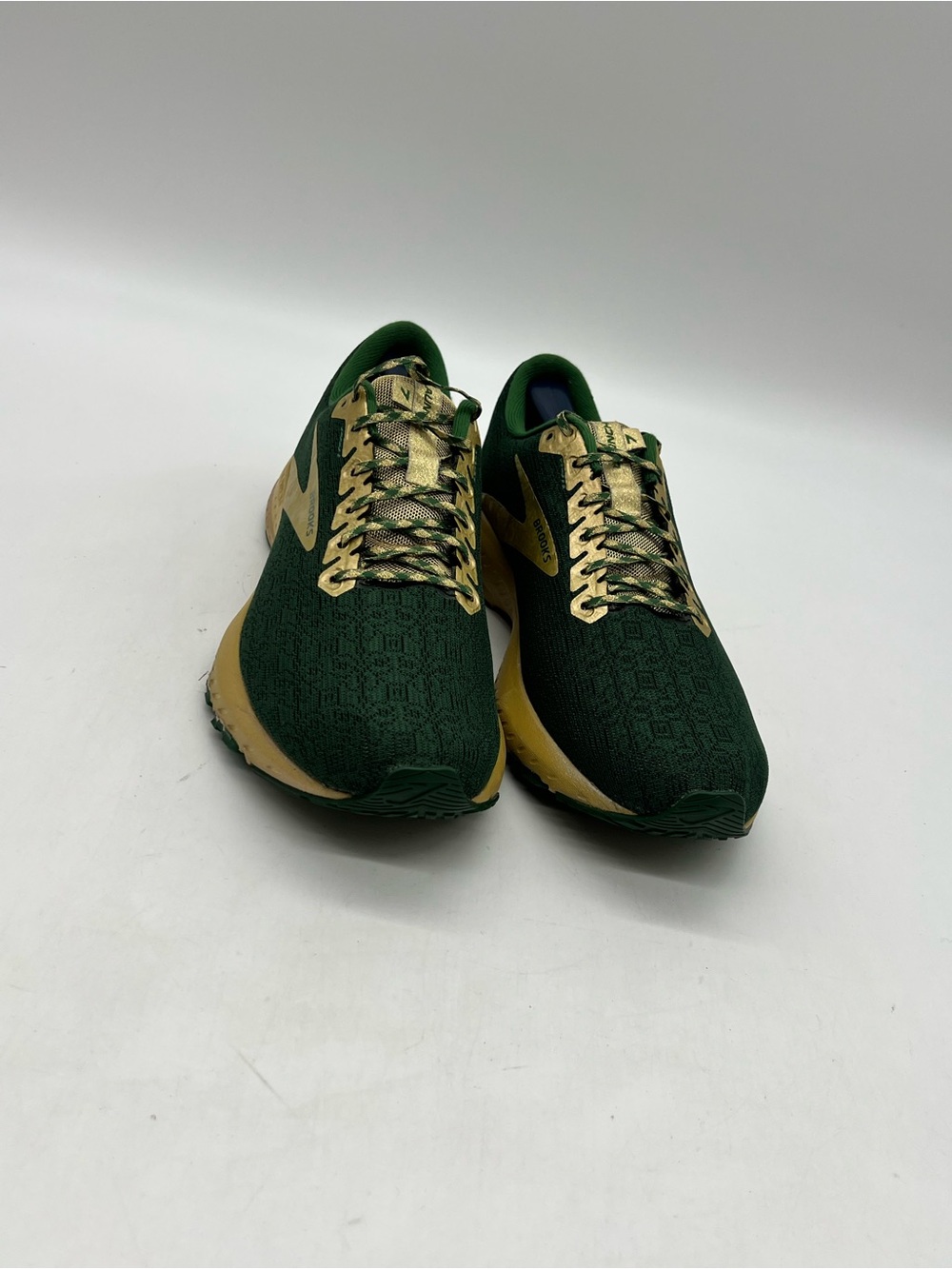 Brooks Launch 7 Run Lucky Women’s Sz 10 Run Lucky St Patrick’s Running Shoes